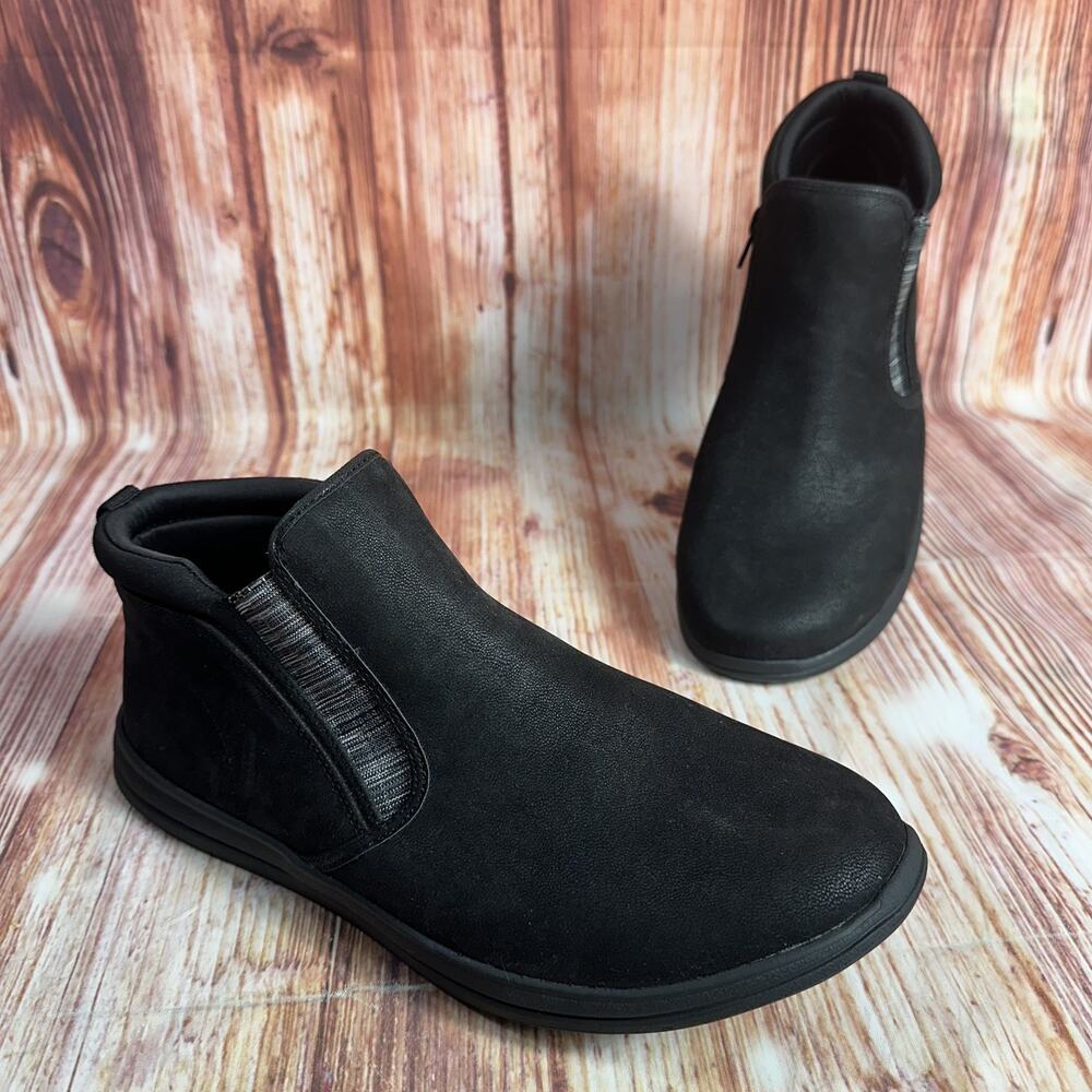 Clarks BREEZE CLOVER Women Size 10 Wide Black Suede Ankle Boots Bootie Shoes 10W
